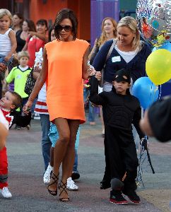 VICTORIA BECKHAM : on the street with her sons for Romeo Birthday Party