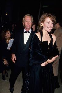 Linda Kozlowski : Actors Paul Hogan and Linda Kozlowski in 1982