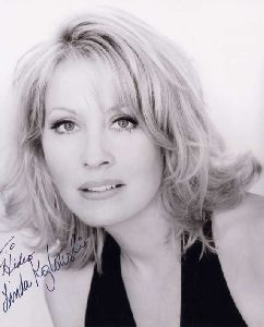 Linda Kozlowski : signed picture