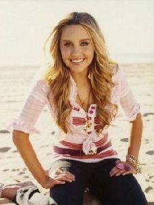 Amanda Bynes : Seventeen Magazine Outtakes