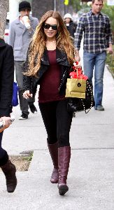 Lindsay Lohan : starts the new year shopping with a new friend in Beverly Hills January 3, 2009