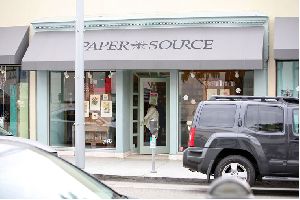 Jessica Alba spotted entering the paper source shop in beverly hills yesterday