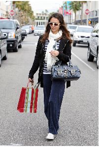 Jessica Alba shopping yesterday in Beverly Hills