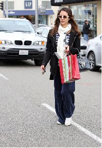 Jessica Alba candids walking on Beverly Hills streets after shopping yesterday 5th January 2009