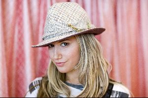 Ashley Tisdale looking greate for Envie Boutique Photoshoot 2006