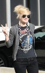 Drew Barrymore arrives at The post-production facility in Hollywood on January 6th 2009