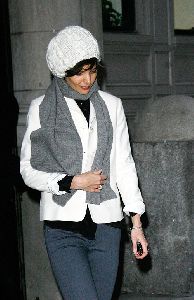 Katie Holmes : leaves her apartment to perform in the broadway play  All My Sons  in New York City today 6th January 2009