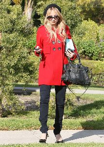 Nicole Richie : Candids shopping in Beverly Hills in Los Angeles, California on the 6th of January 2009