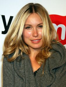 Sarah Carter high quality photos on the red carpet 2006