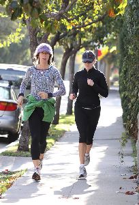 Reese Witherspoon spotted working out yesterday morning wearing a sport-outfit and a cap