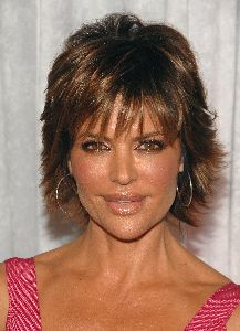 Lisa Rinna : at the Premiere of  Bride Wars  in New york city on the 5th of Jan 2009