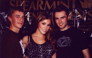 Lucy Pinder : with fans