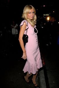 Paris Hilton : spotted leaving Deluxe nightclub in Los Angeles, California on the 17th of November 2008