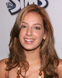 Vanessa Lengies : 5