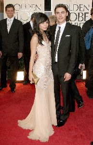 Vanessa Hudgens and Zac Efron at the 66th Annual Golden Globe Awards