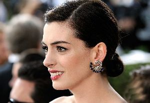 Anne Hathaway at the 66th Annual Golden Globe Awards