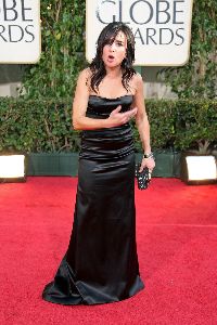 Pamela Adlon on the red carpet pf the 66th Annual Golden Globe Awards 2009