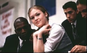 julia stiles : 42