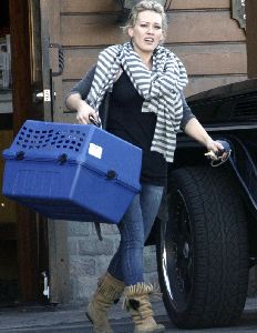 Hilary Duff candids on Satuday 17th January 2009