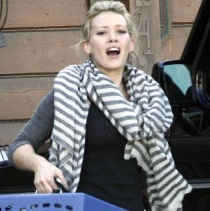 Hilary Duff candids on Satuday 17th January 2009