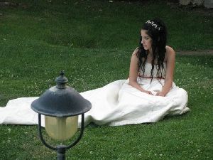 hazal kaya wearing a wedding dress at the turkish drama genco