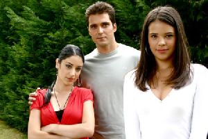 hazal kaya with Selen Seyven and Alpay Kemal Atalan