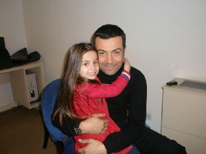 Saruhan Hunel with the young actress Ayca Turan who played little Ezel in Kaybolan yillar