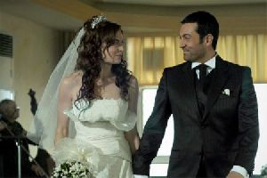 Saruhan Hunel and Yesim Buber at their wedding in the turkish drama Kaybolan yillar