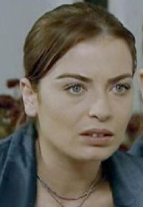 Yesim Buber as Ezel in the turkish tv series Kaybolan yillar