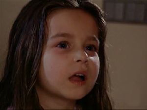 Ayca Turan as young Ezel in the turkish drama Kaybolan yillar