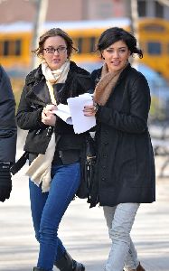 Leighton Meester and Jessica Szohr : candids walking together to the Gossip Girl Set on January 14th 2009