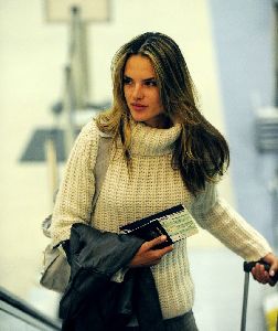 Alessandra Ambrosio : at LAX airport on Wednesday, January 28th 2009