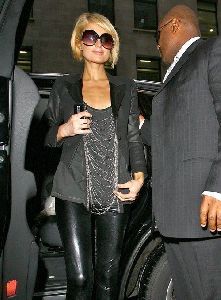 Paris Hilton : arrives at her hotel after a day of TV interviews in London, England yesterday on the 28th of January 2009