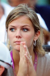 Brooklyn Decker looking very stressed while watched a game of tennis