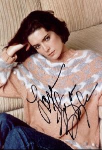 lara flynn boyle : 28