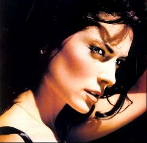 lara flynn boyle : 39