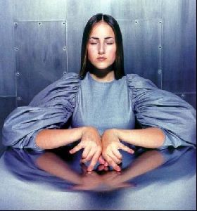 leelee sobieski : 38