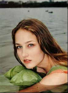 leelee sobieski : 53