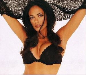 maria grazia cucinotta : 74