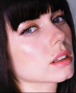 mia kirshner : 1