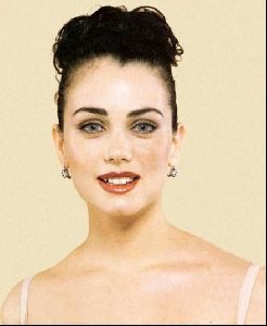 mia kirshner : 7