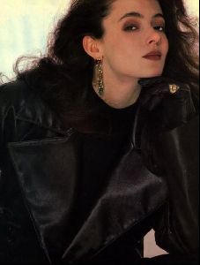 mia sara : 14