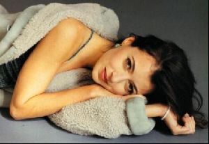 mia sara : 4