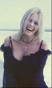 nicole eggert : 6