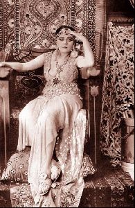 theda bara : 5