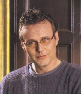 Actor anthony stewart head : 15