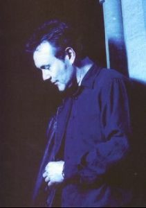 Actor anthony stewart head : 18