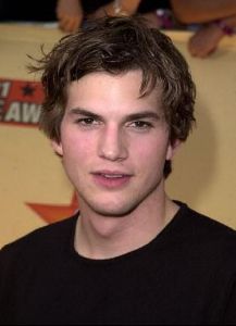 Actor ashton kutcher : 31