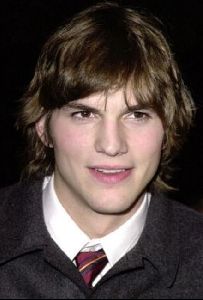 Actor ashton kutcher : 51