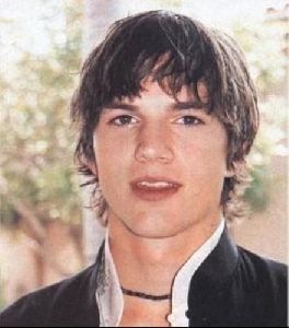 Actor ashton kutcher : 53